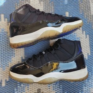 Air Jordan 11 Space Jam